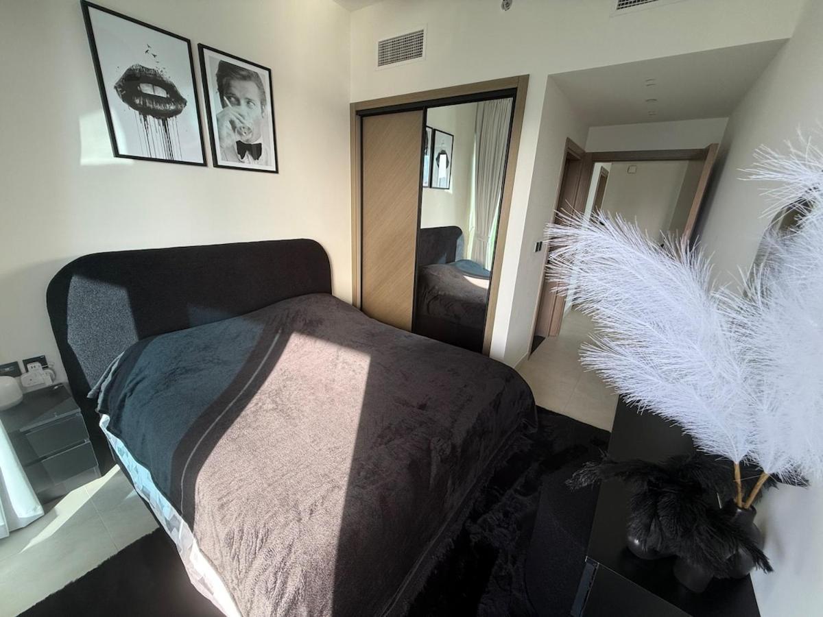 Elegant & Luxury 2Br Apartment Burj And Canal View Sabkhah 외부 사진