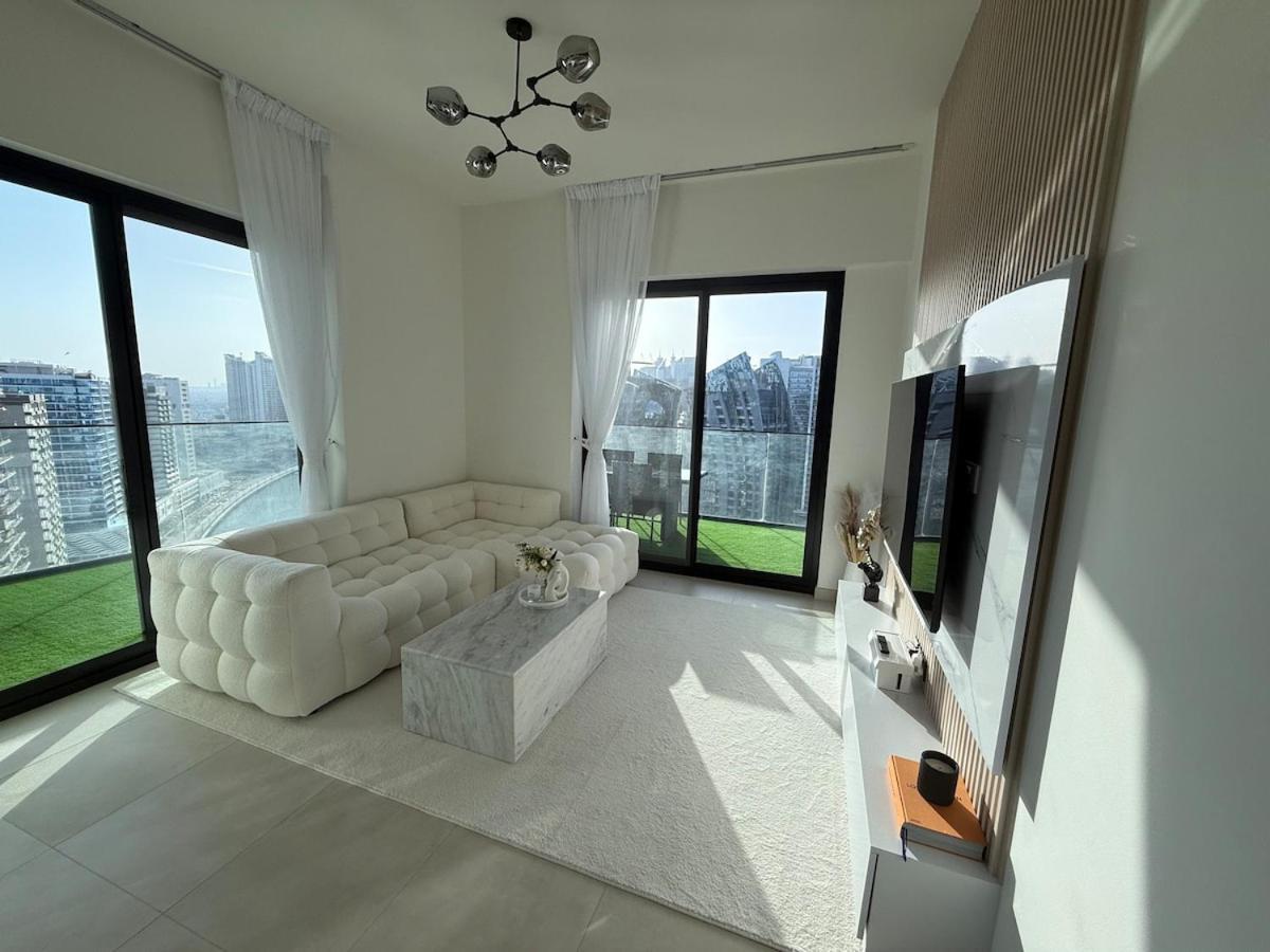 Elegant & Luxury 2Br Apartment Burj And Canal View Sabkhah 외부 사진