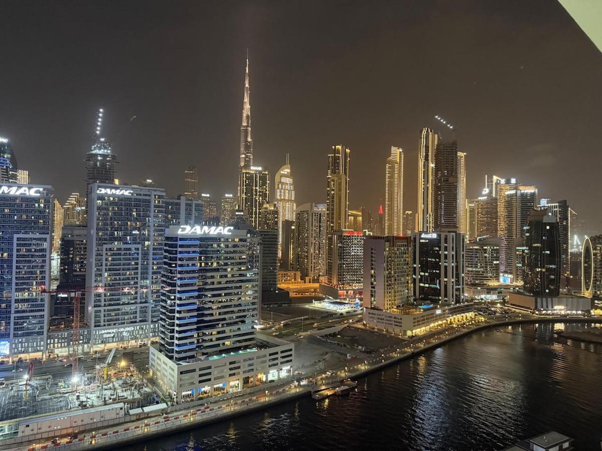 Elegant & Luxury 2Br Apartment Burj And Canal View Sabkhah 외부 사진