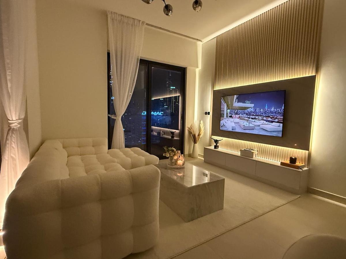 Elegant & Luxury 2Br Apartment Burj And Canal View Sabkhah 외부 사진